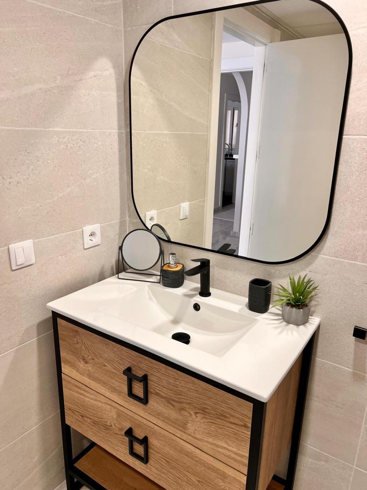Apartment Sea Breeze - Apartamento Brisas Del Mar Беналмадена Екстериор снимка